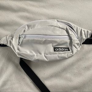 adidas // fannypack